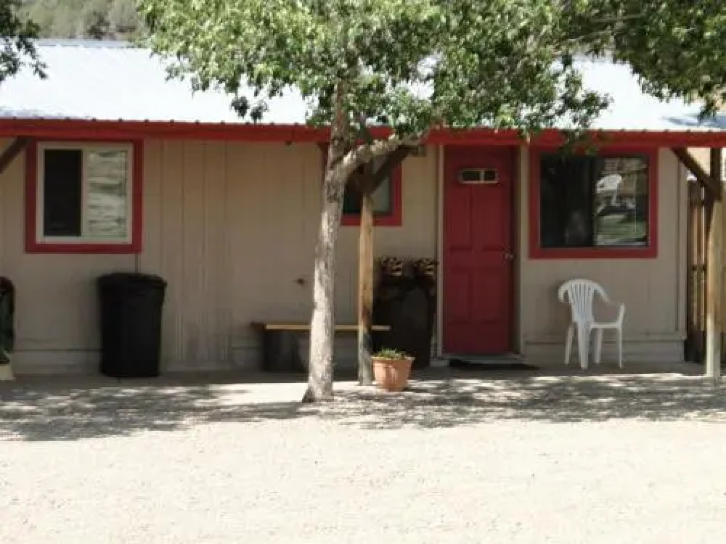 Ms. Kitty's Country Inn