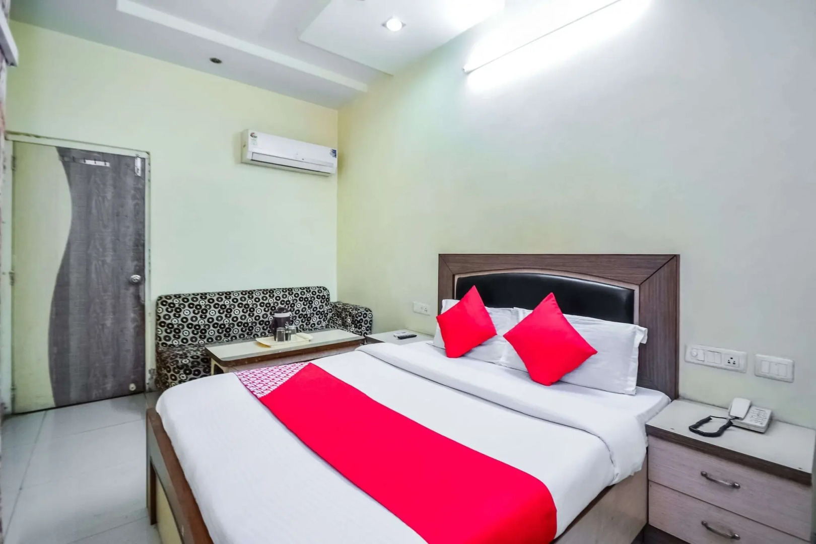 OYO 2722 Hotel Prince