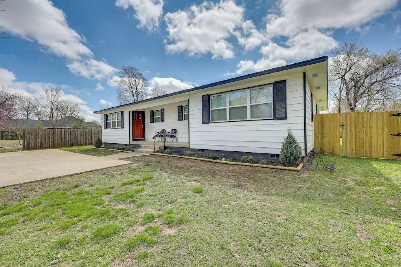 Cozy Duplex, Walk to Bentonville City Square!