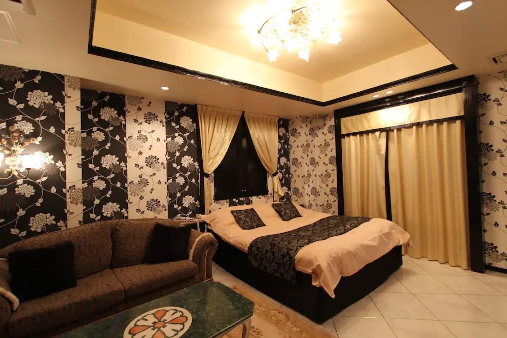 Hotel LaLa (Adult Only)