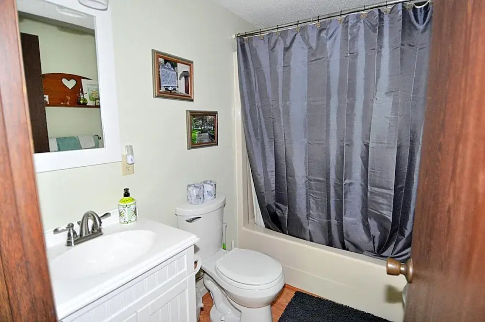 Fox Hollow - Cozy Den With a Hot Tub