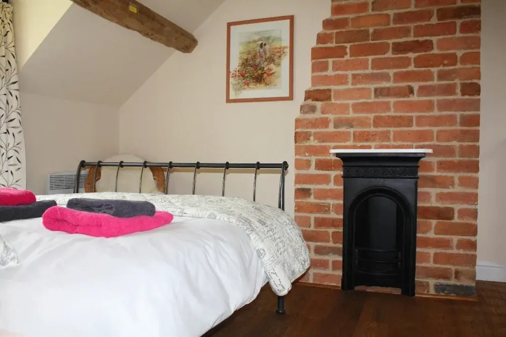 Pet Friendly - Country Cottage - 2 Guests Retreat