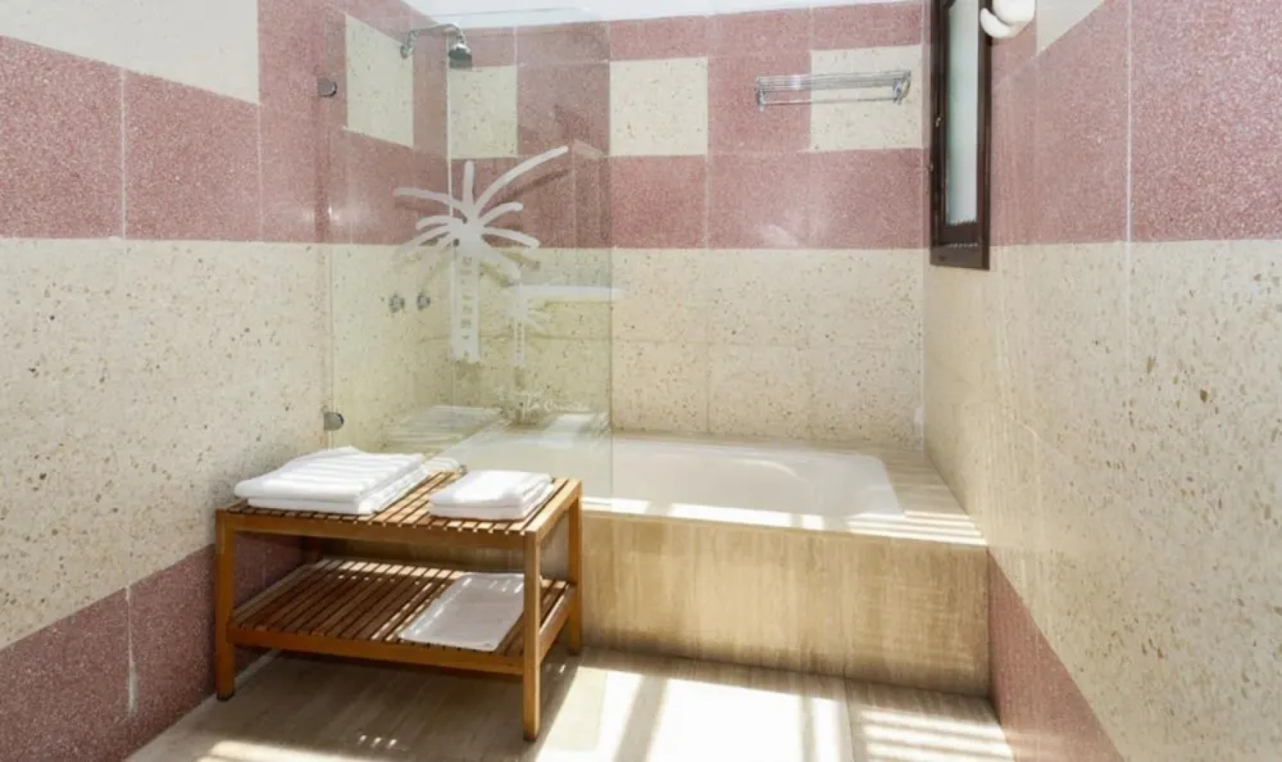 Villa - 3 Bedrooms with Pool - 103087