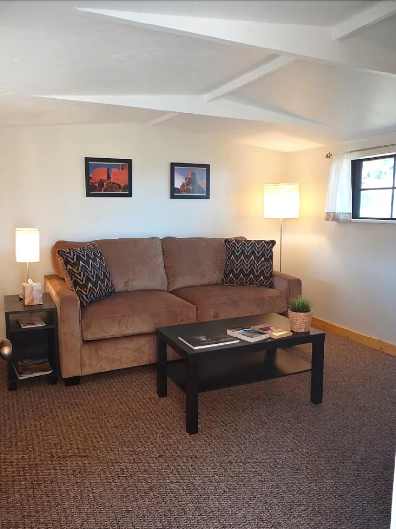 Pack Creek Road House by RedAwning