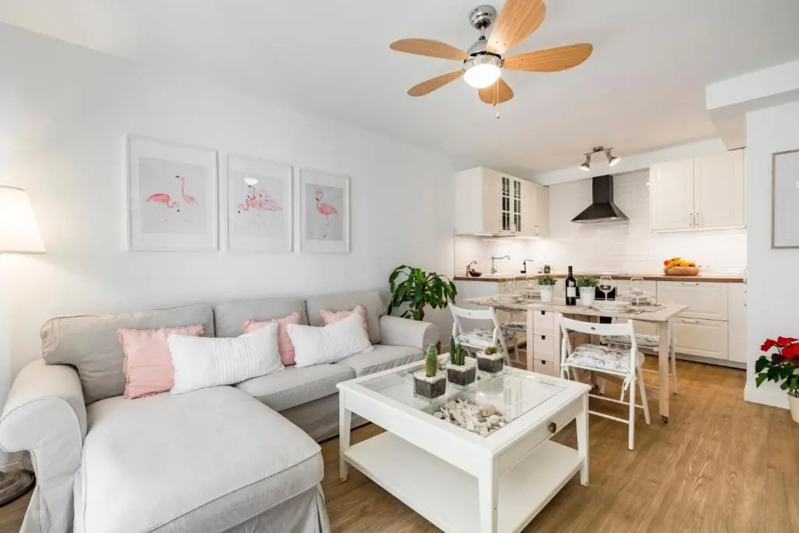 Flower Beach Suite 20