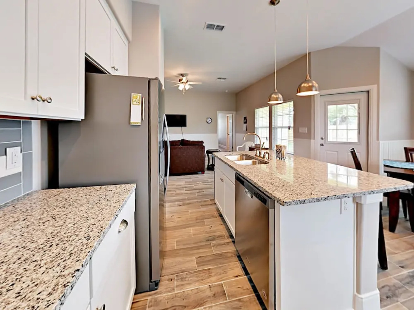 1411 Linden Home 3 Bedrooms 2 Bathrooms Home