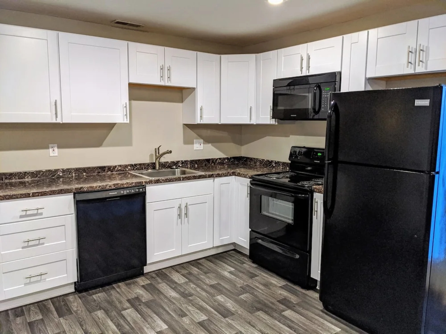 Private Apartment Suite Near World-class Skiing