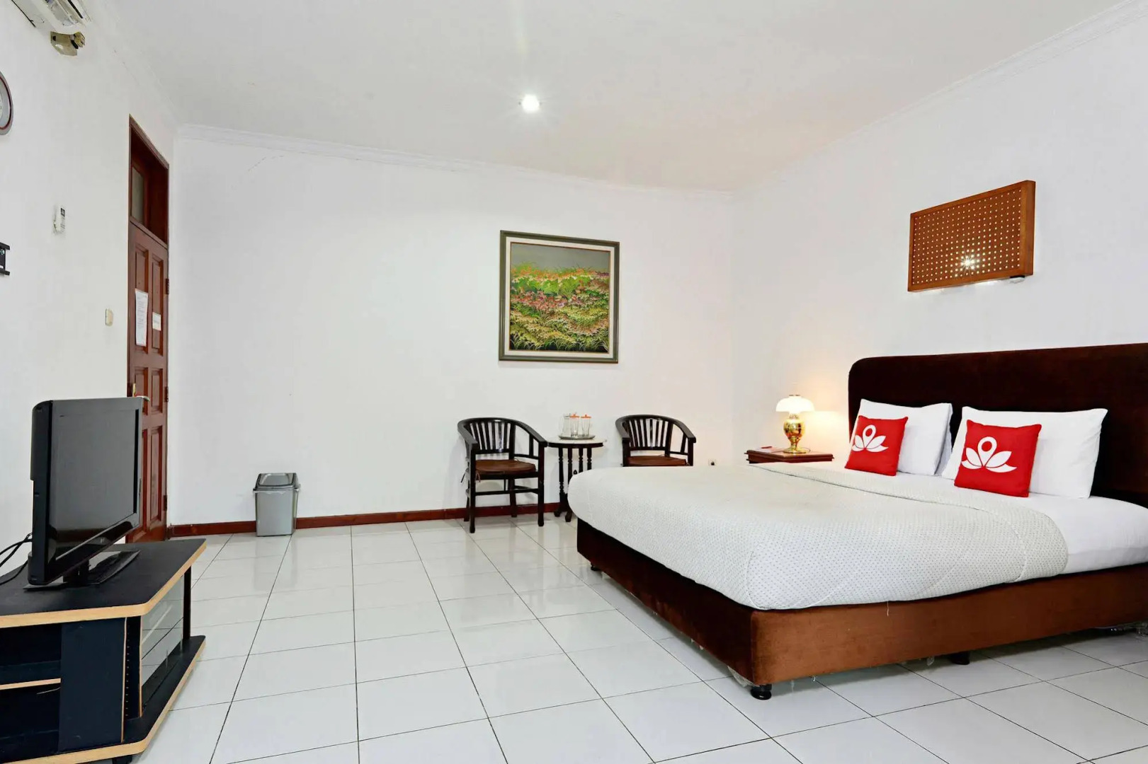 Zenrooms Villa Duta