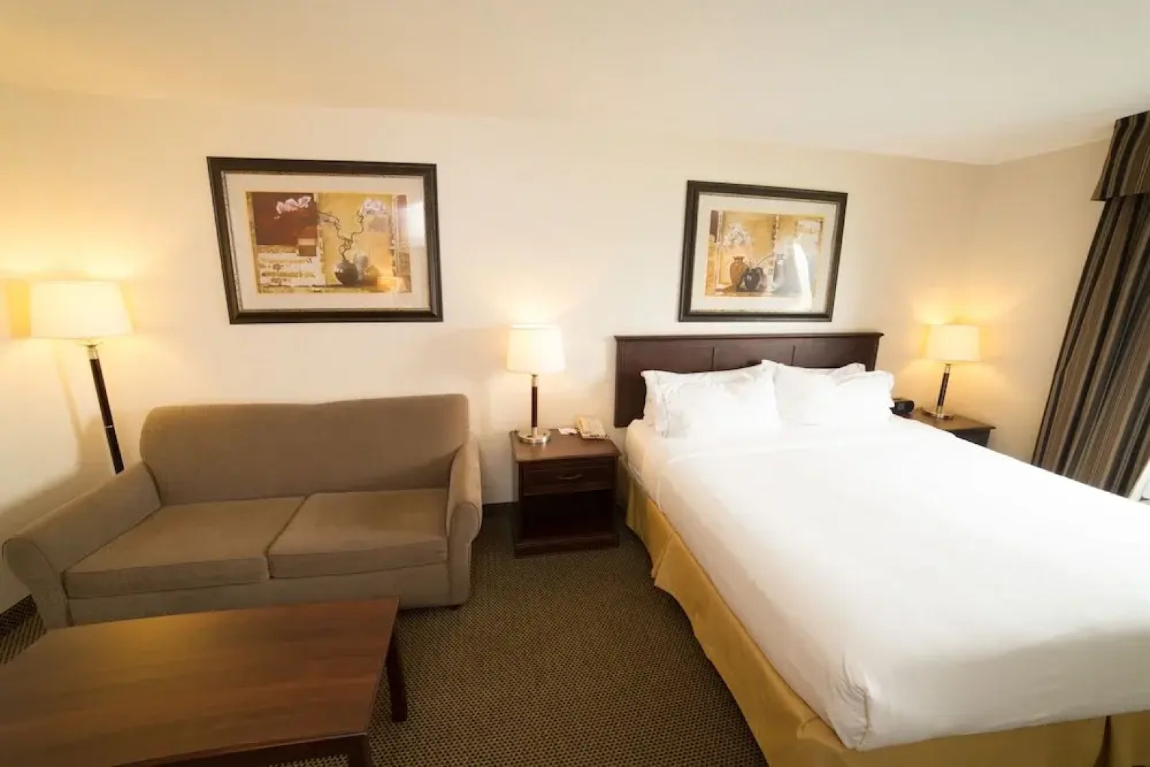 Holiday Inn Express Hotel & Suites WHITECOURT, an IHG Hotel