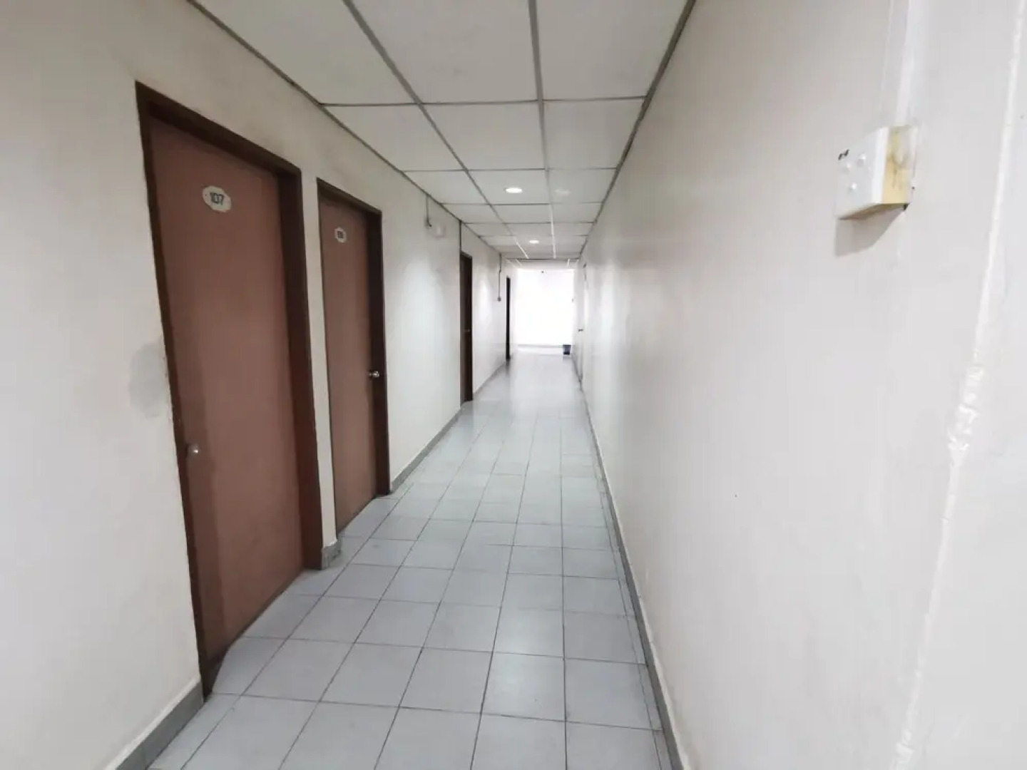 OYO 89817 Hotel Sura