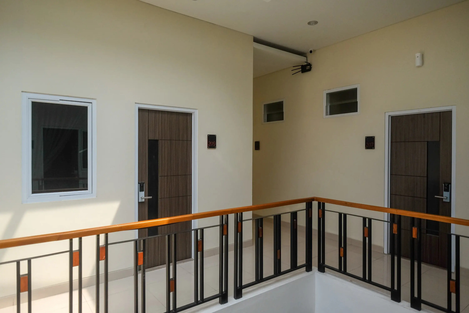 RedDoorz Plus near Solo Square 2