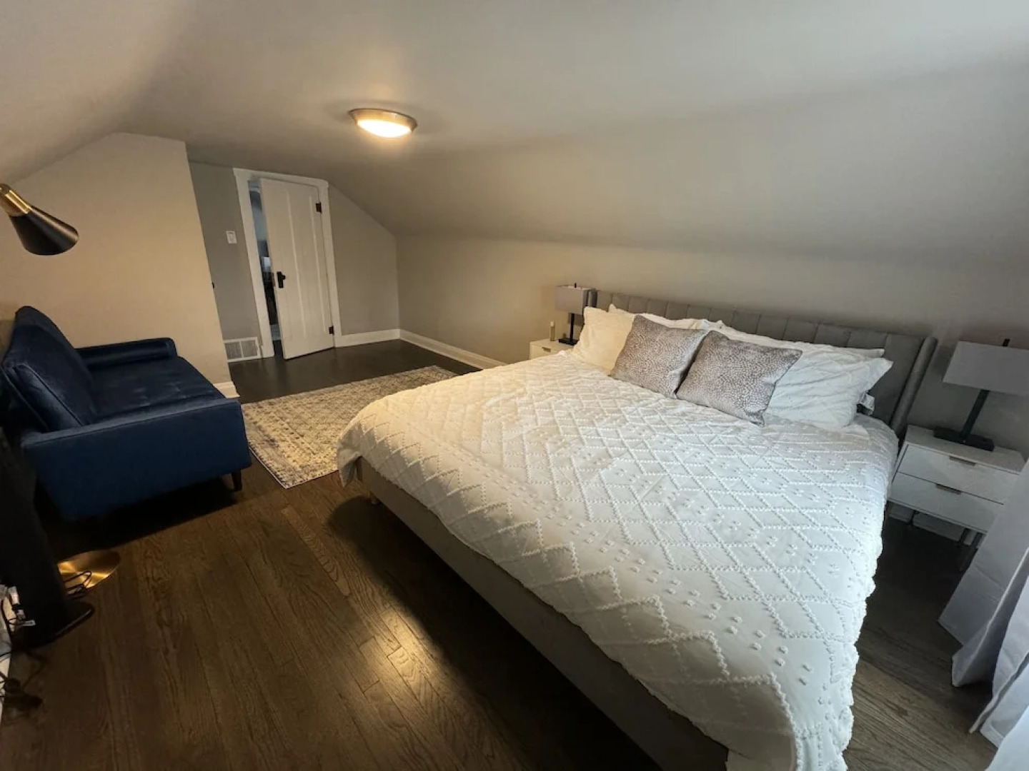 Spacious Retreat Near Convention Centers 4 Bedroom Home by RedAwning