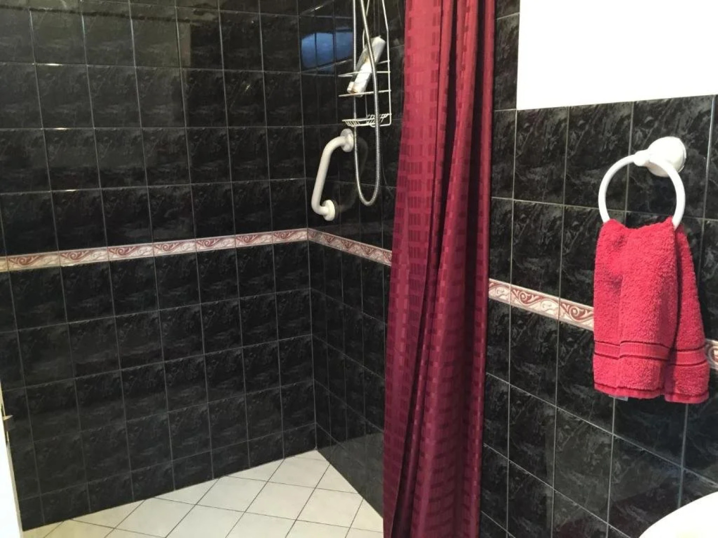 Aarn House B&B Airport Accommodation