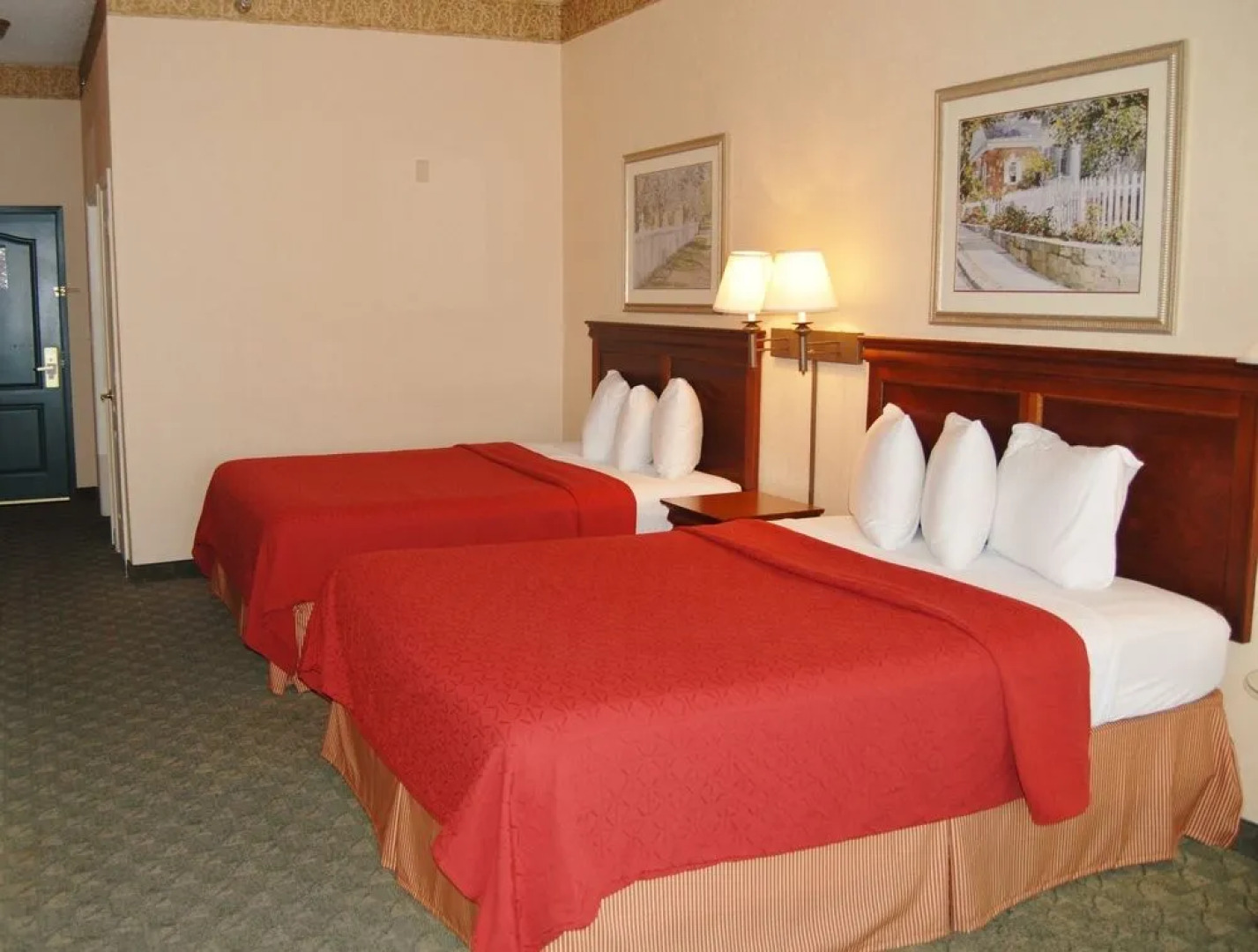 Red Roof Inn & Suites Berea