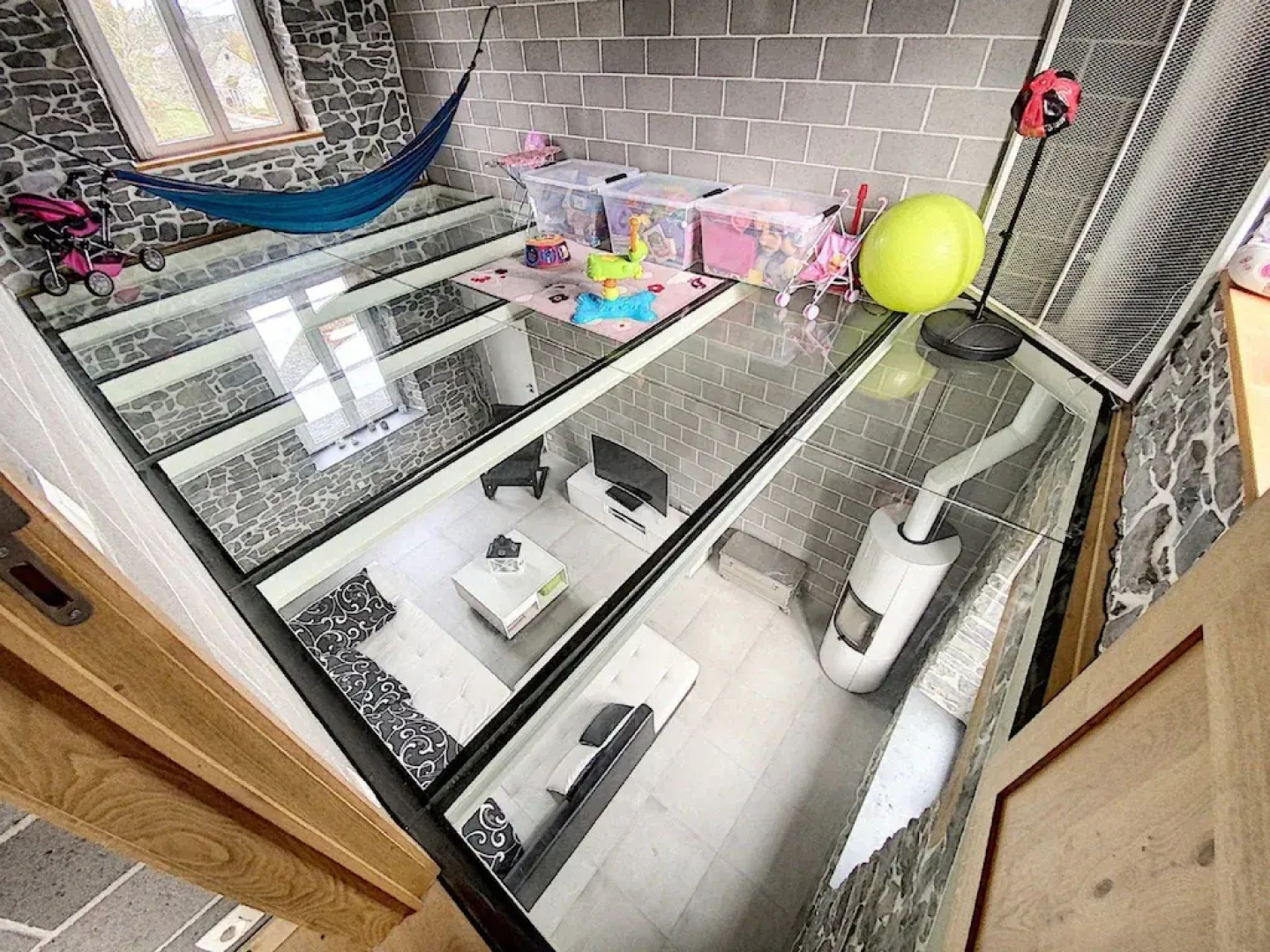 Charming Family Home in Achet