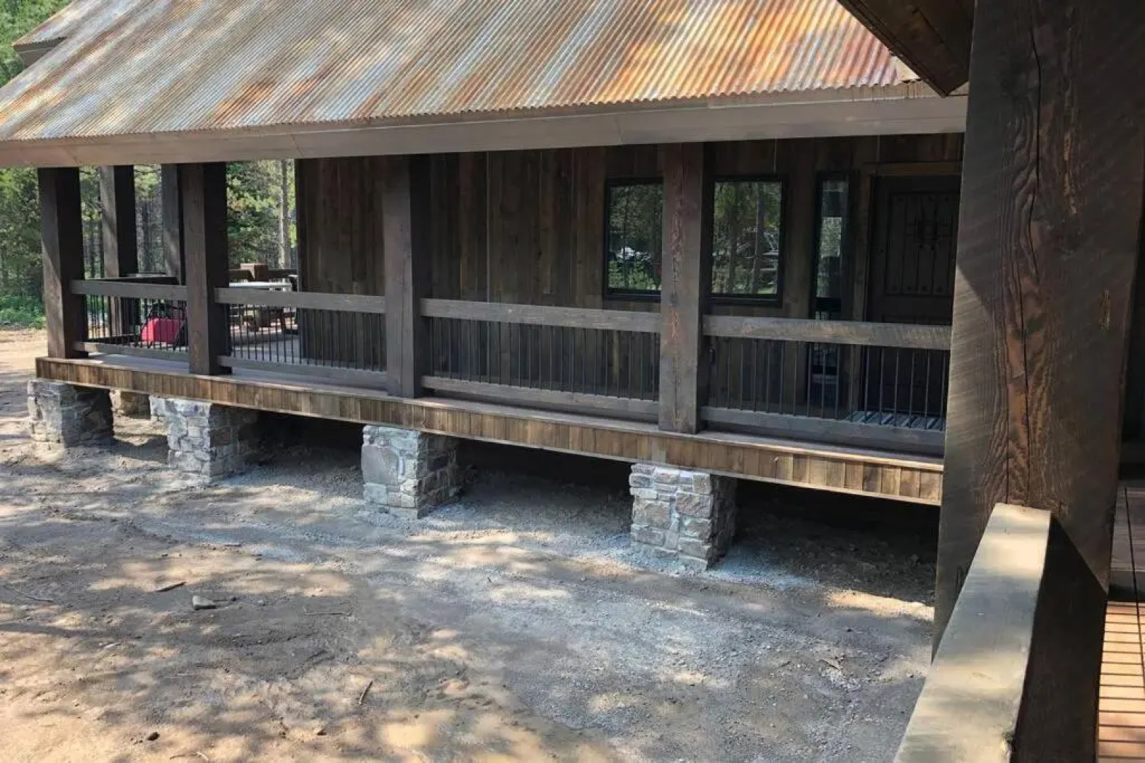 Yellowstone Crossing Lodge