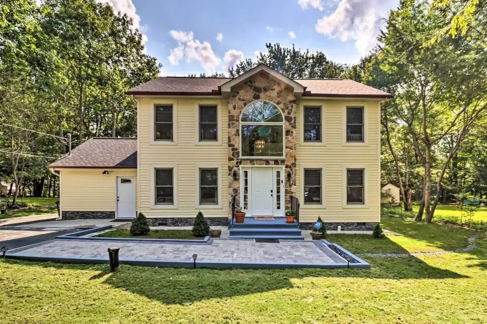 Game Room & Yard: Family Paradise in Pocono Summit