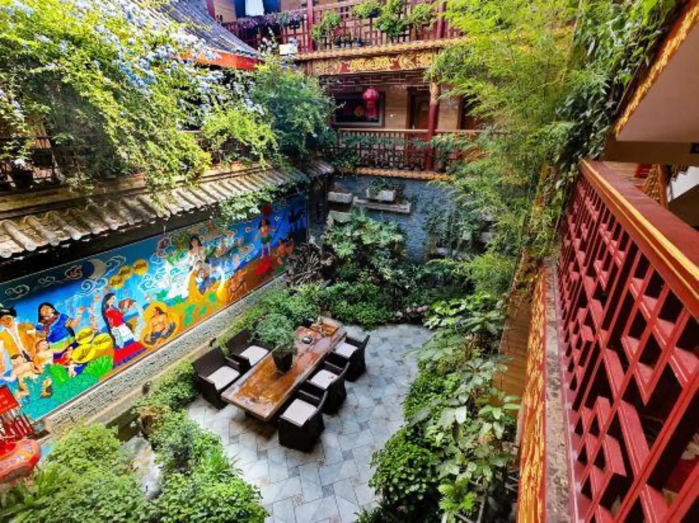 Yunmu Yayuan (Chuxiong Yi Ancient Town High Speed Railway Station)