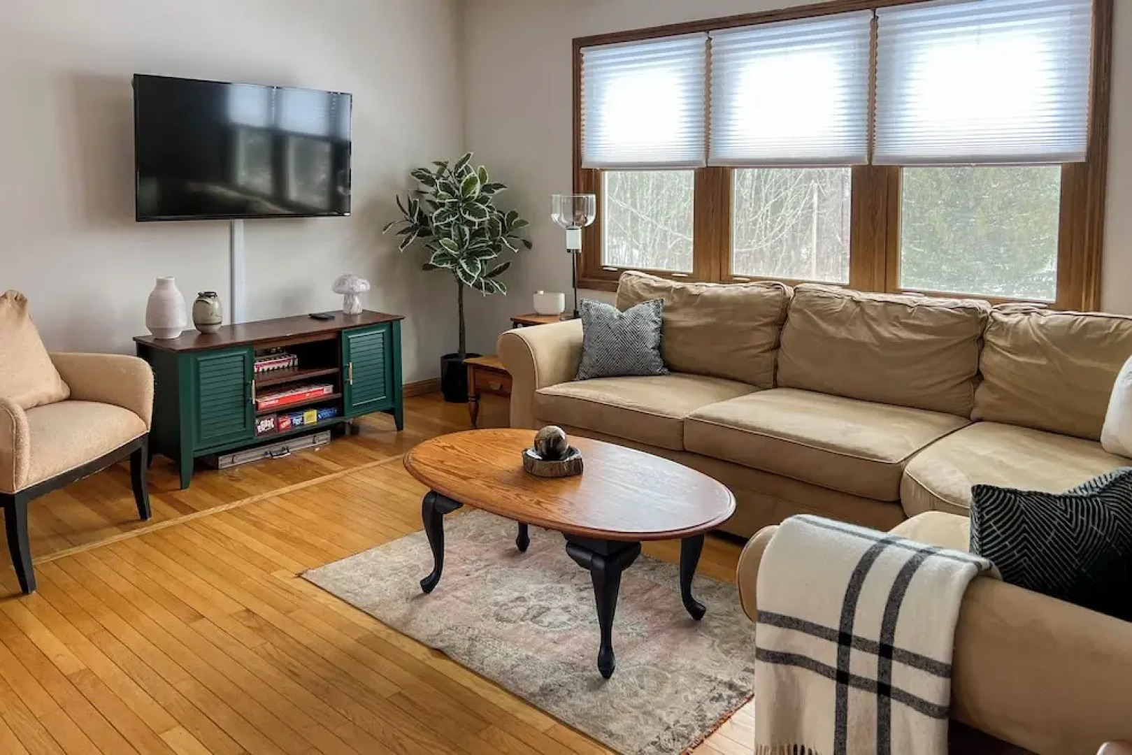 Vacation Rental Home ~ 2 Mi to Windham Mountain!