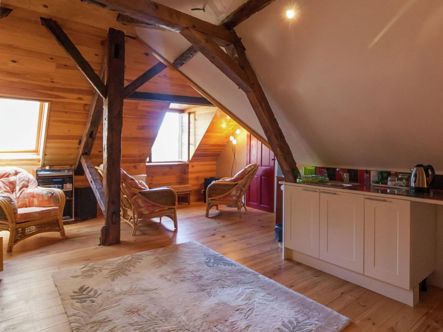 Elegant Holiday Home in Coubjours with heated pool and sauna