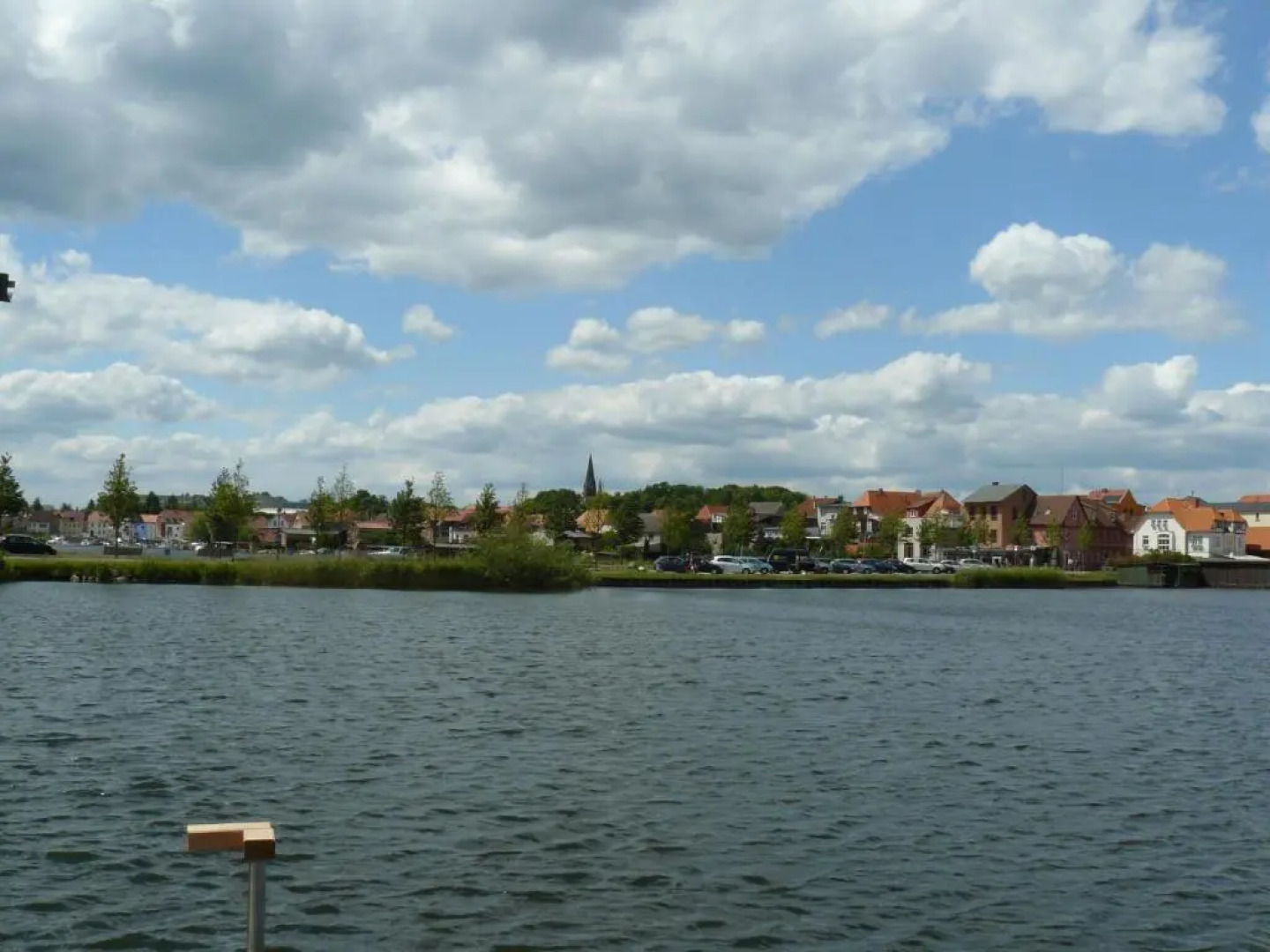 kleines Ferienhaus am Feldrand