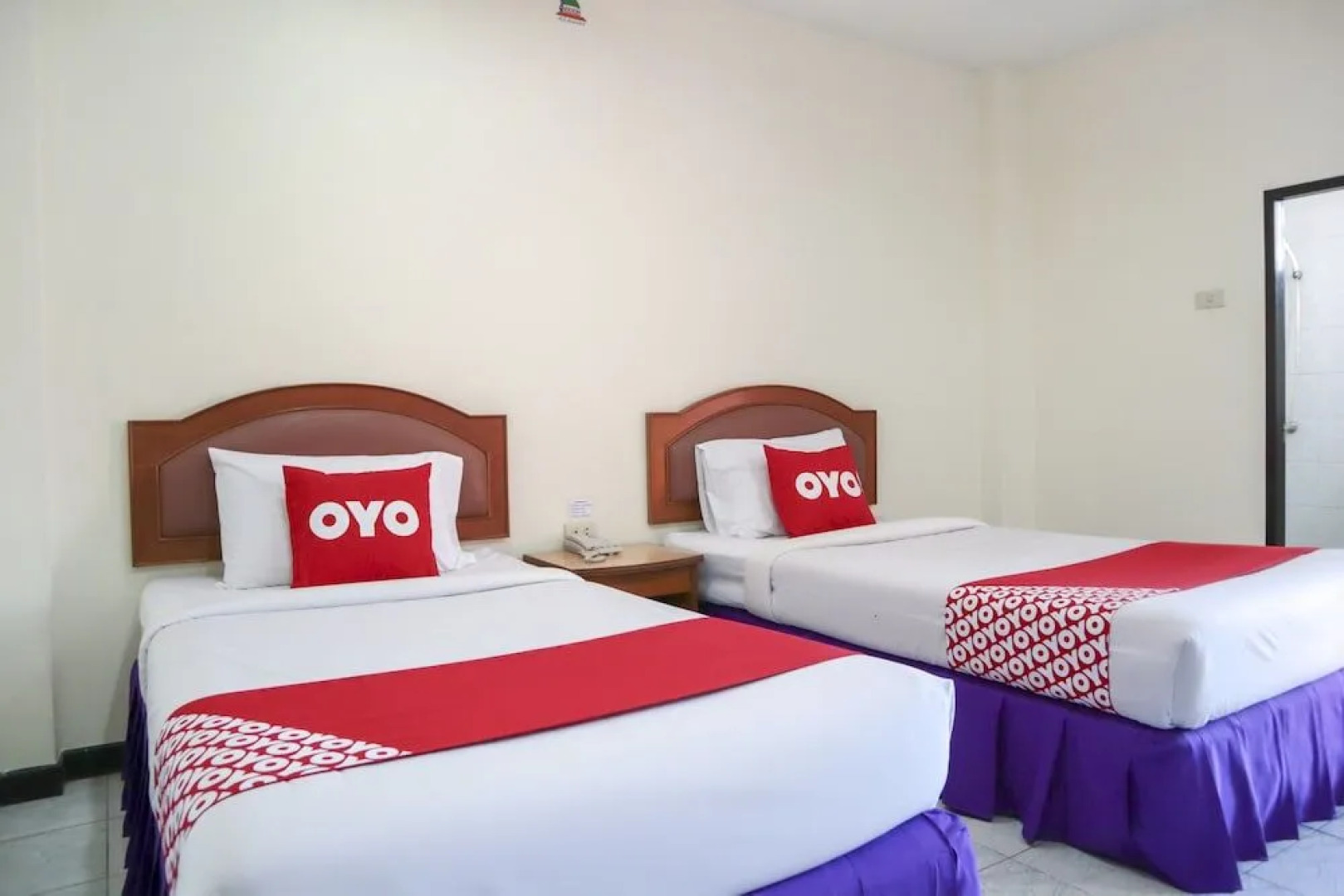 OYO 747 Suwanna Hotel
