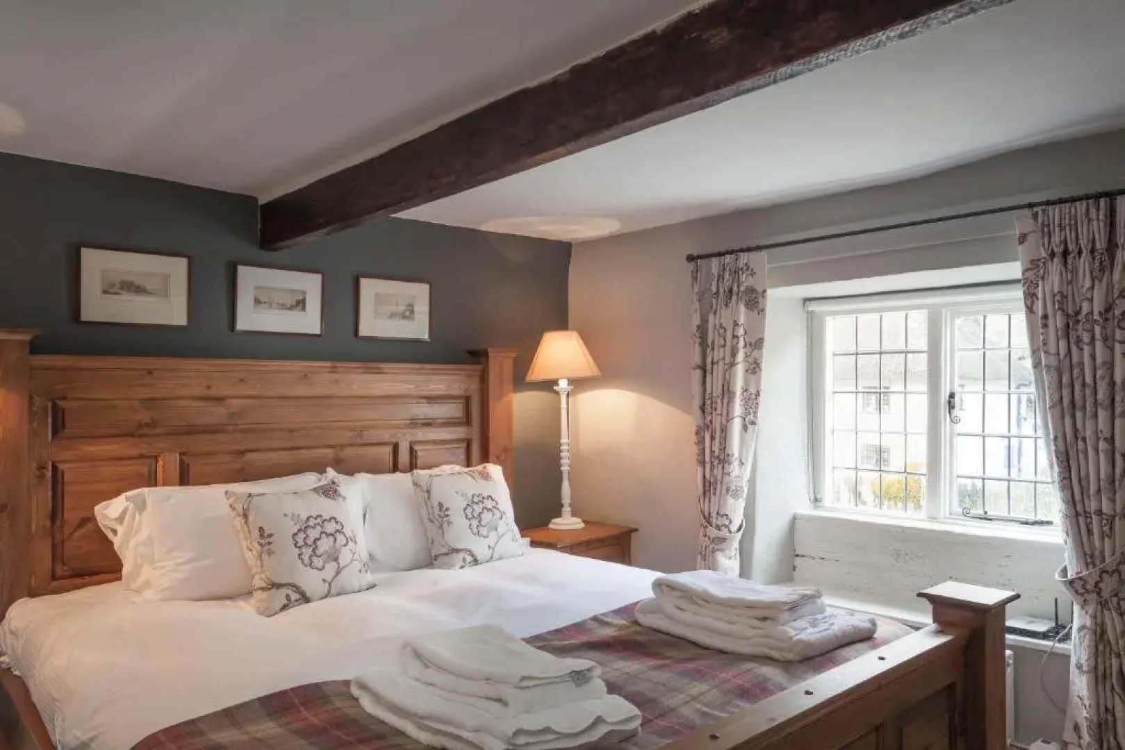 Three Little Pigs Luxury Cottage