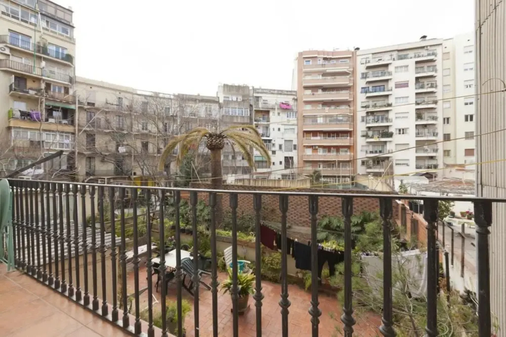 Akira Flats Roger de Flor Chic apartment