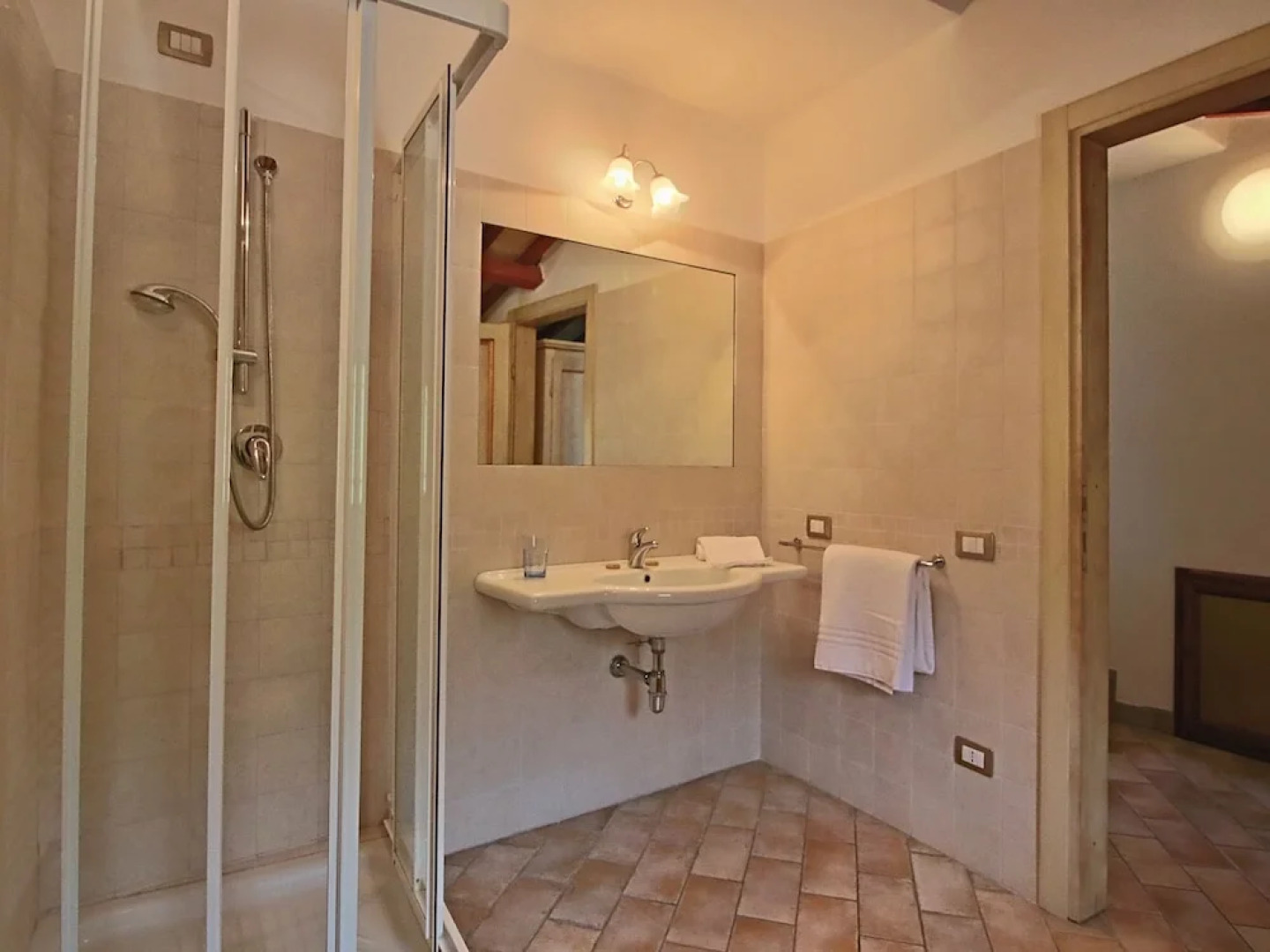 Spacious Farmhouse in Trevi With Swimming Pool