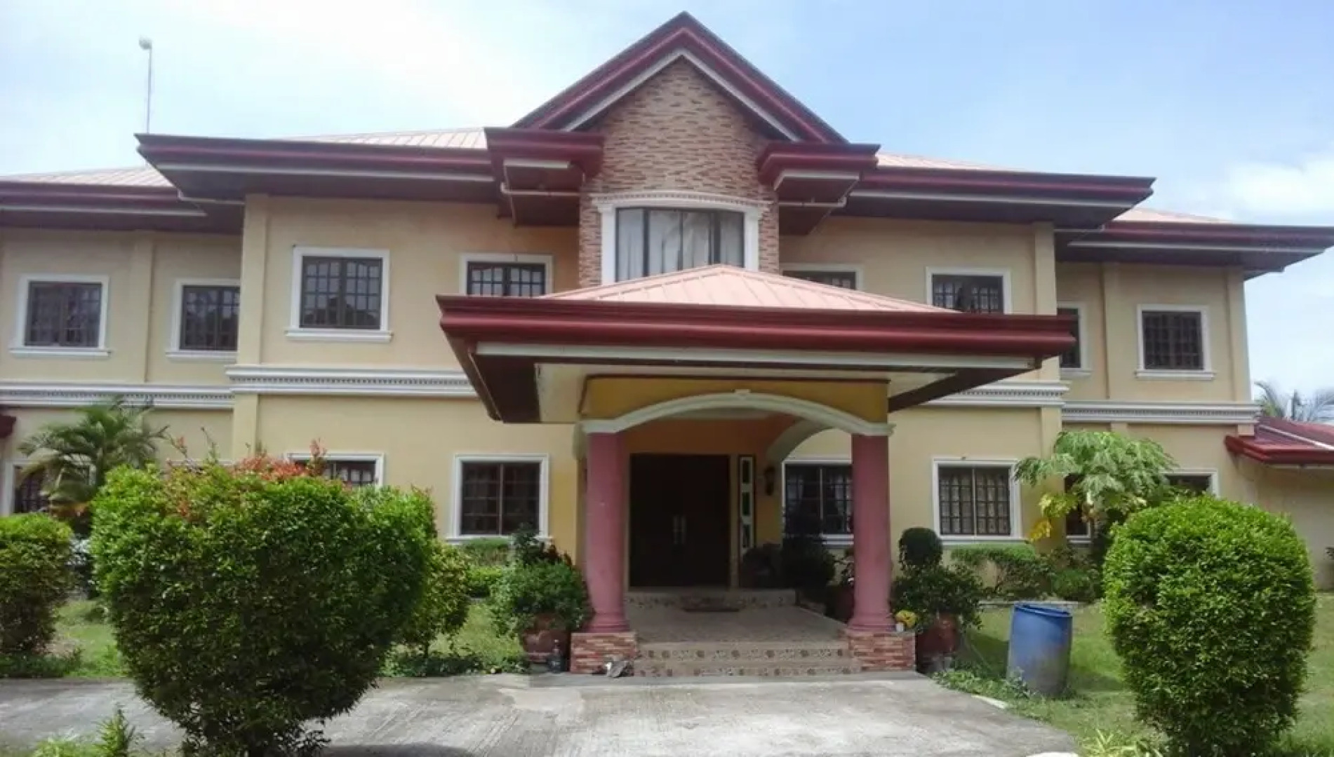 Treasure Bay Dive Resort