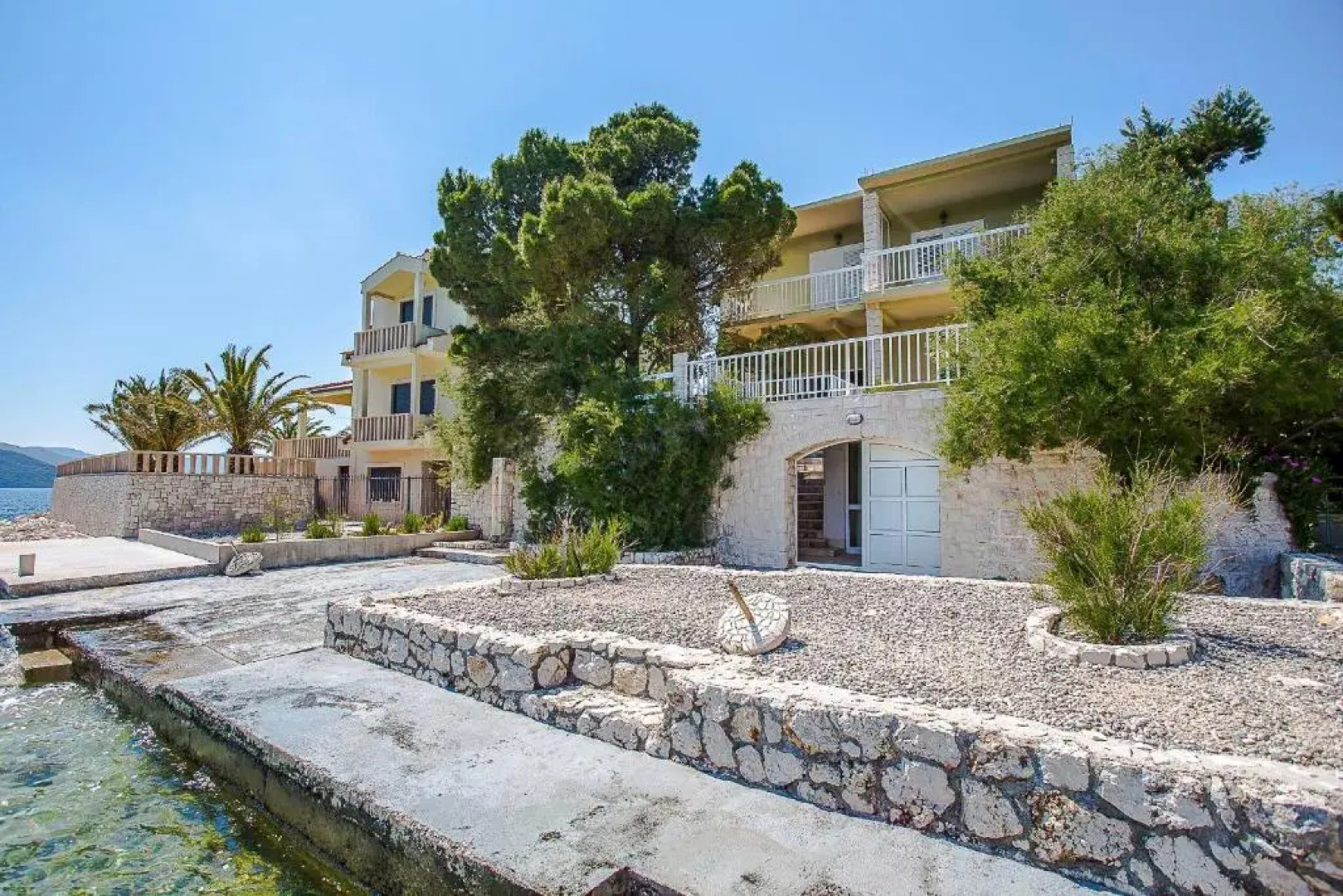 Apartments Krstičević