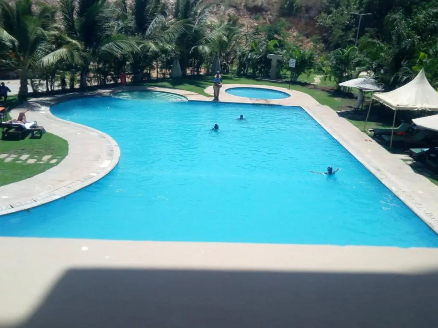 Sunset Apartments S6