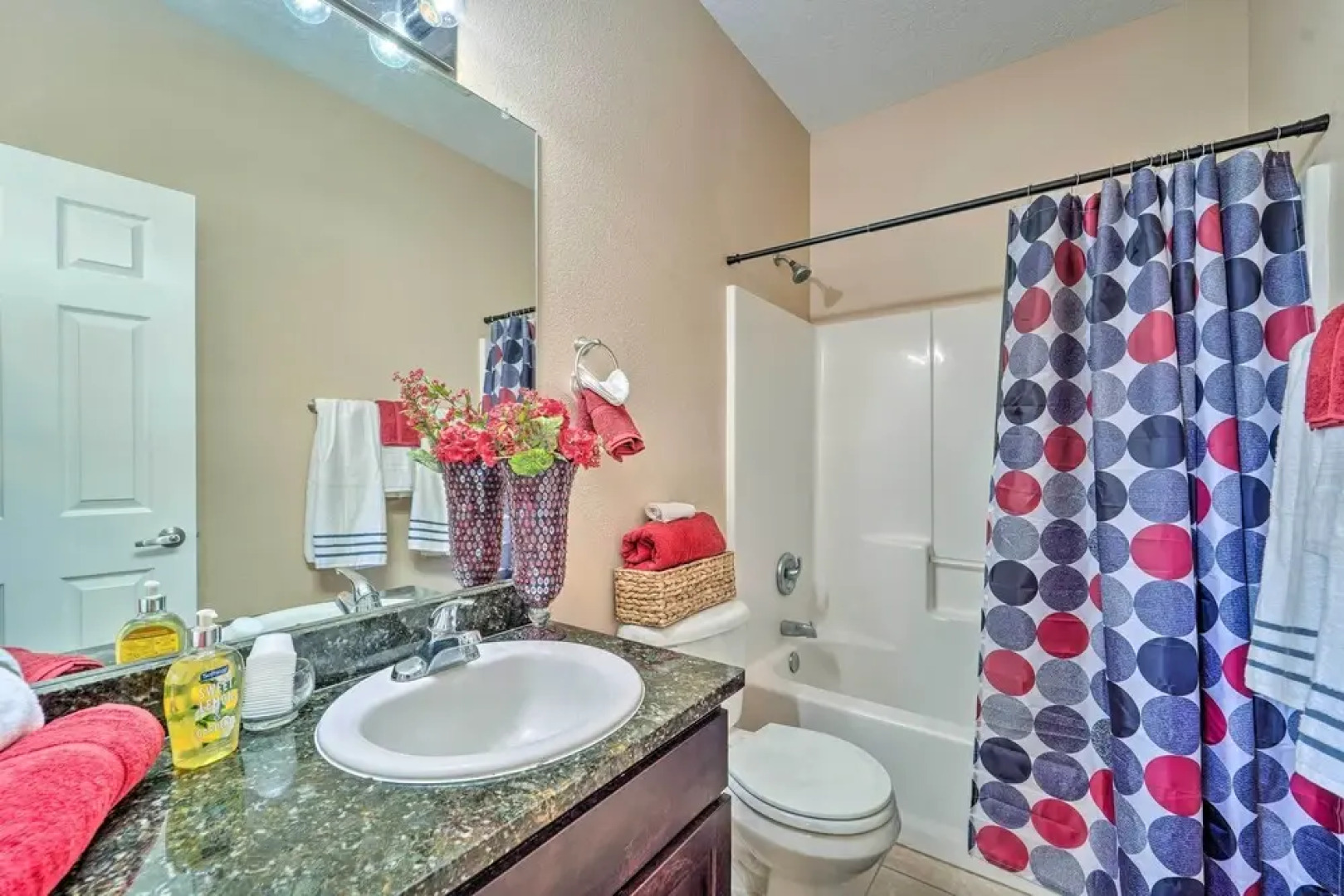 Charming Portales Retreat Across From Enmu!