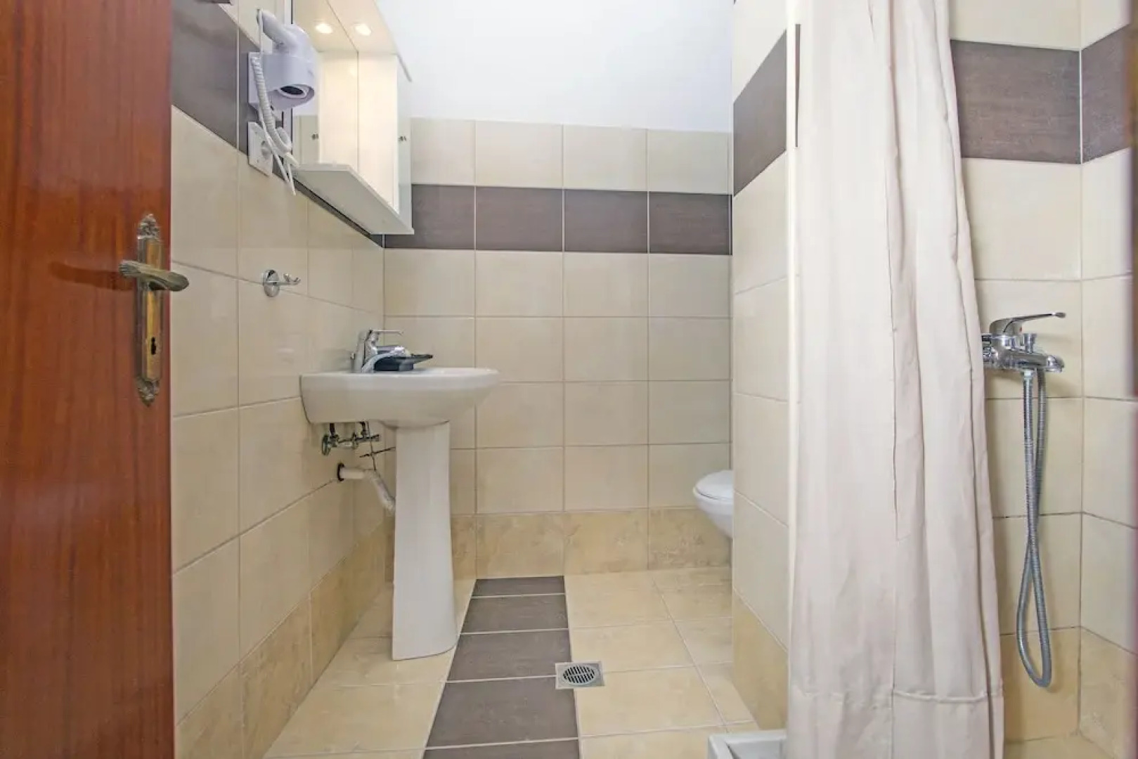 Nikolouzos Sunny Estate