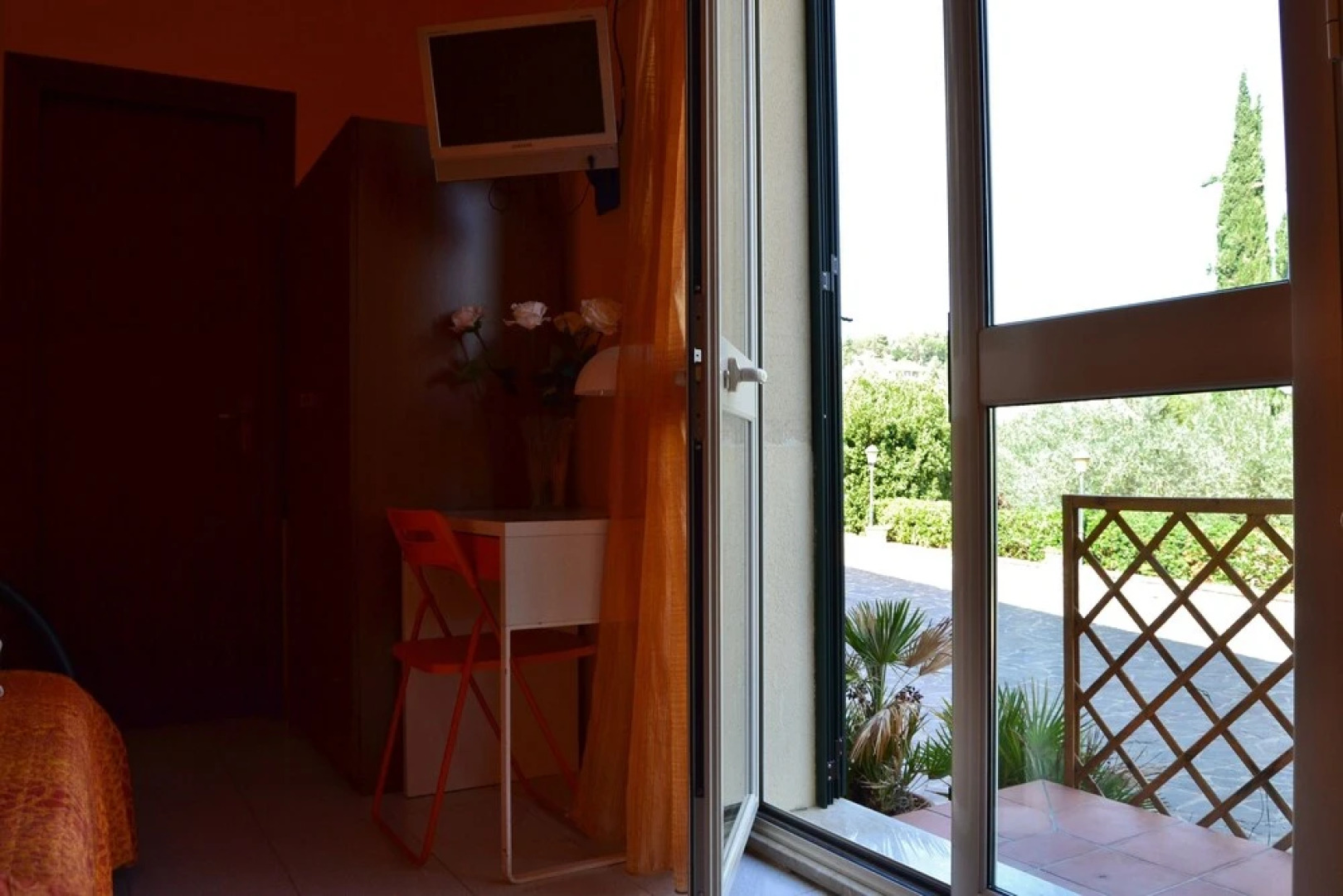 B b S Elia Villa Surrounded by Greenery Inside the Historic Dubini Park