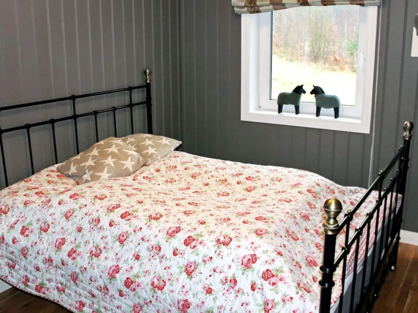 16 Person Holiday Home in Færvik