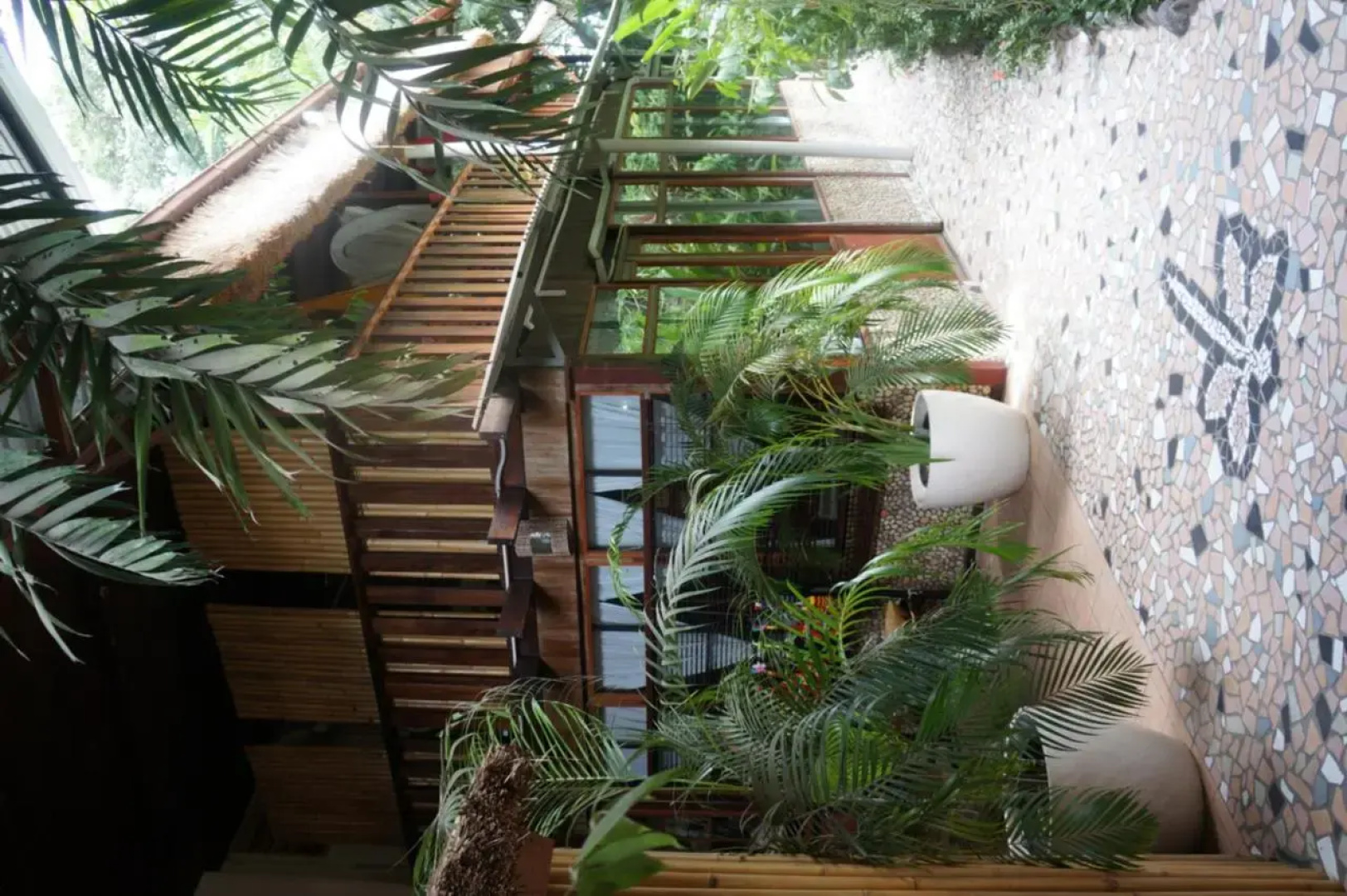 Raintree Lodge