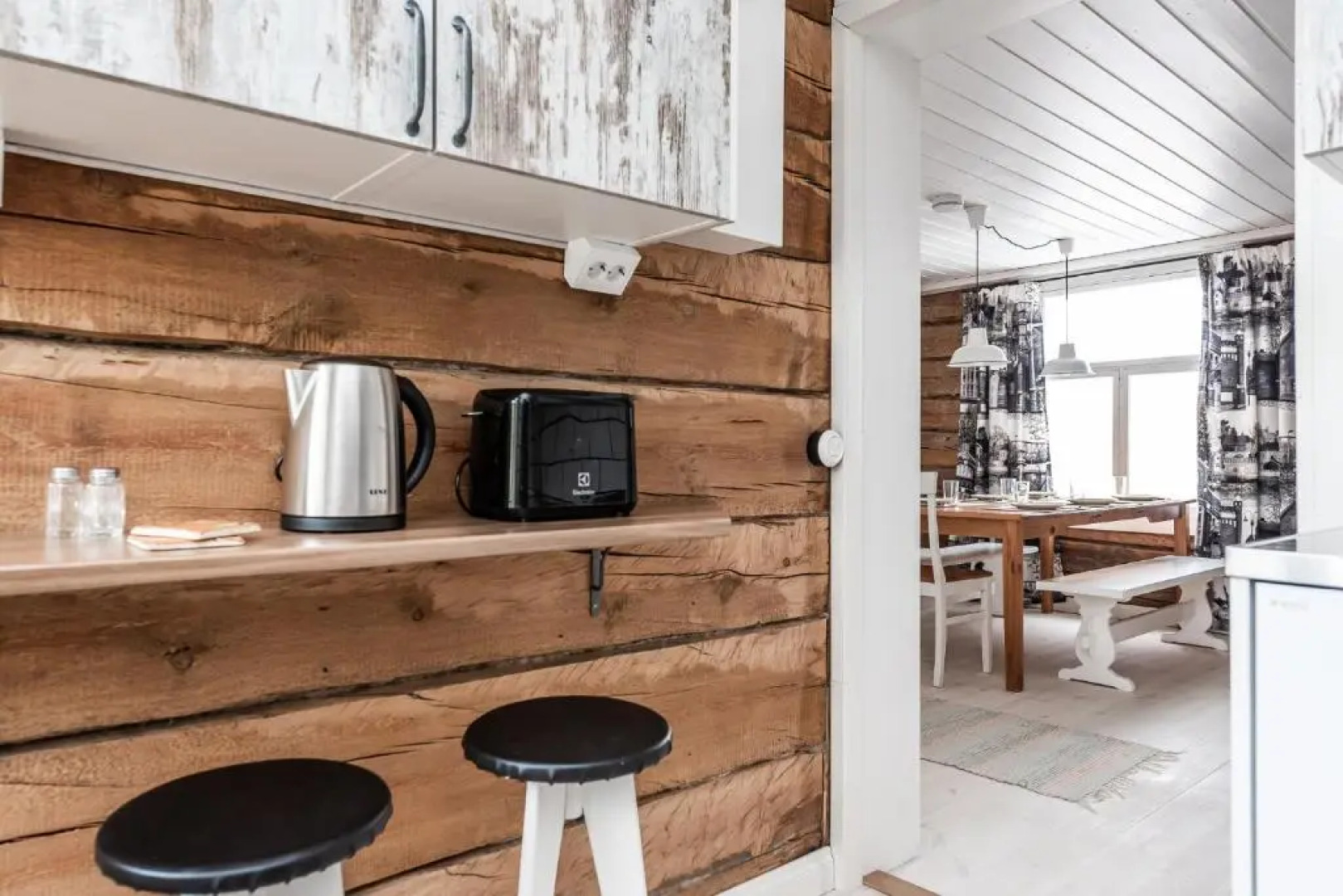 Pikisaari Guesthouse