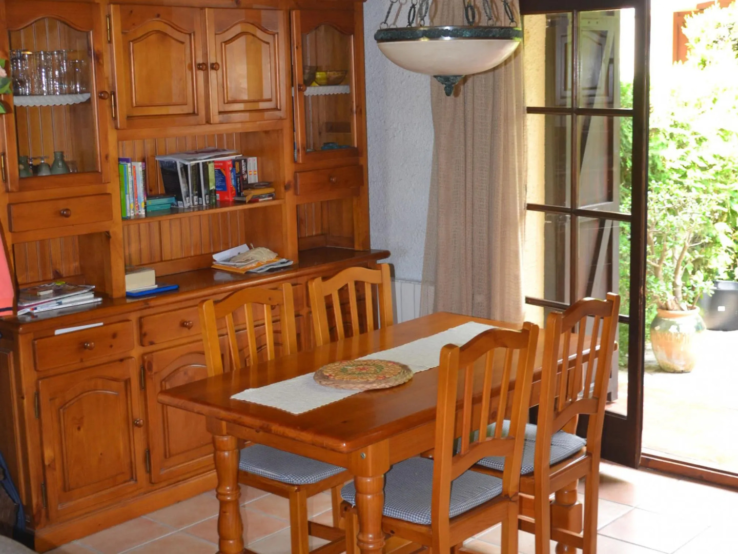 Cozy Holiday Home in L'Estartit with Swimming Pool