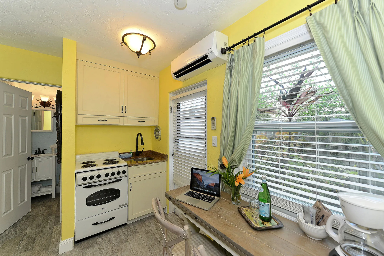 Siesta Key Palms Resort