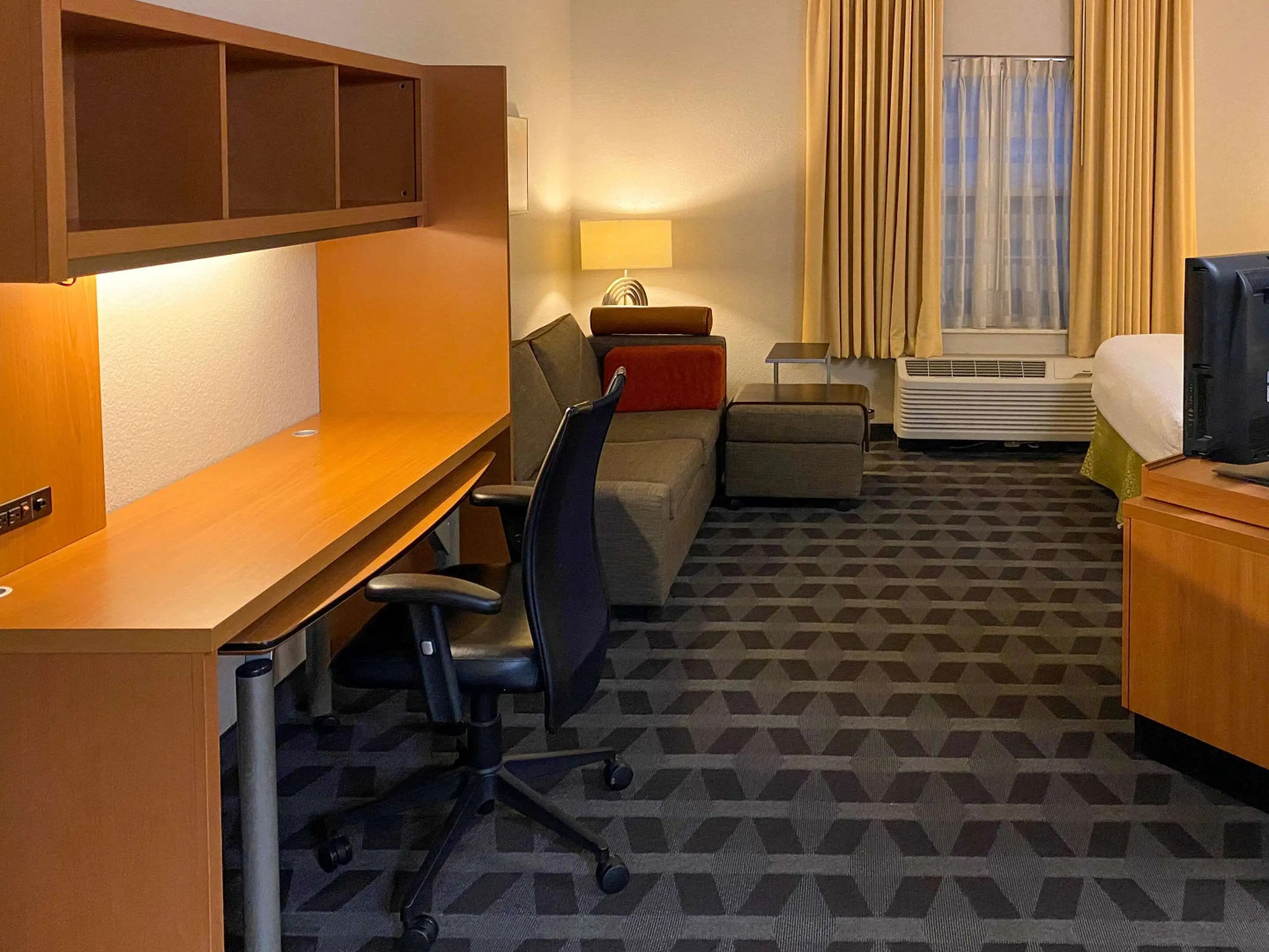 MainStay Suites Middleburg Heights Cleveland Airport