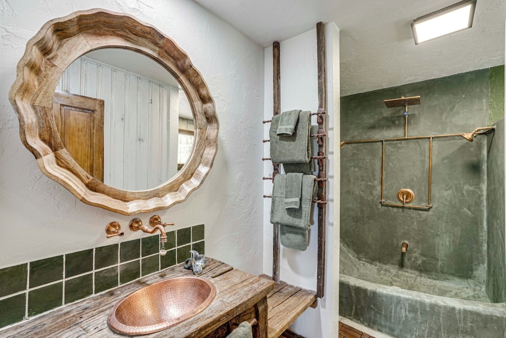 14 Mi to Main Street Moab: Cabin w/ Hot Tub Access