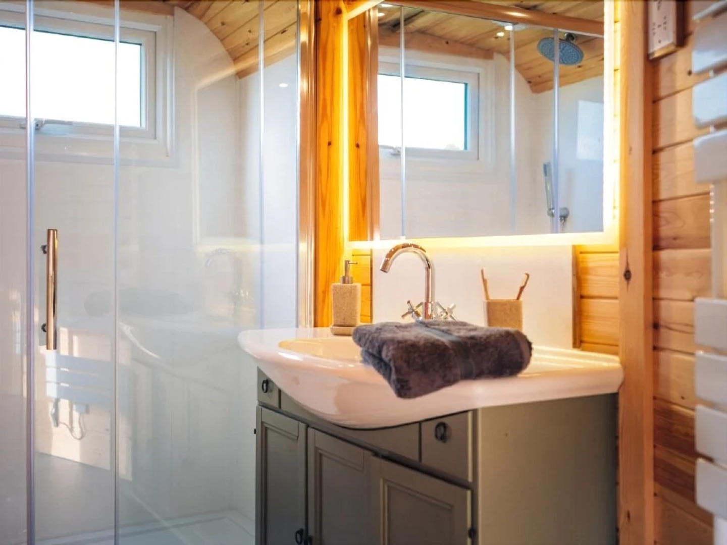 The Yurt at Hollands Farmhouse - Campsite