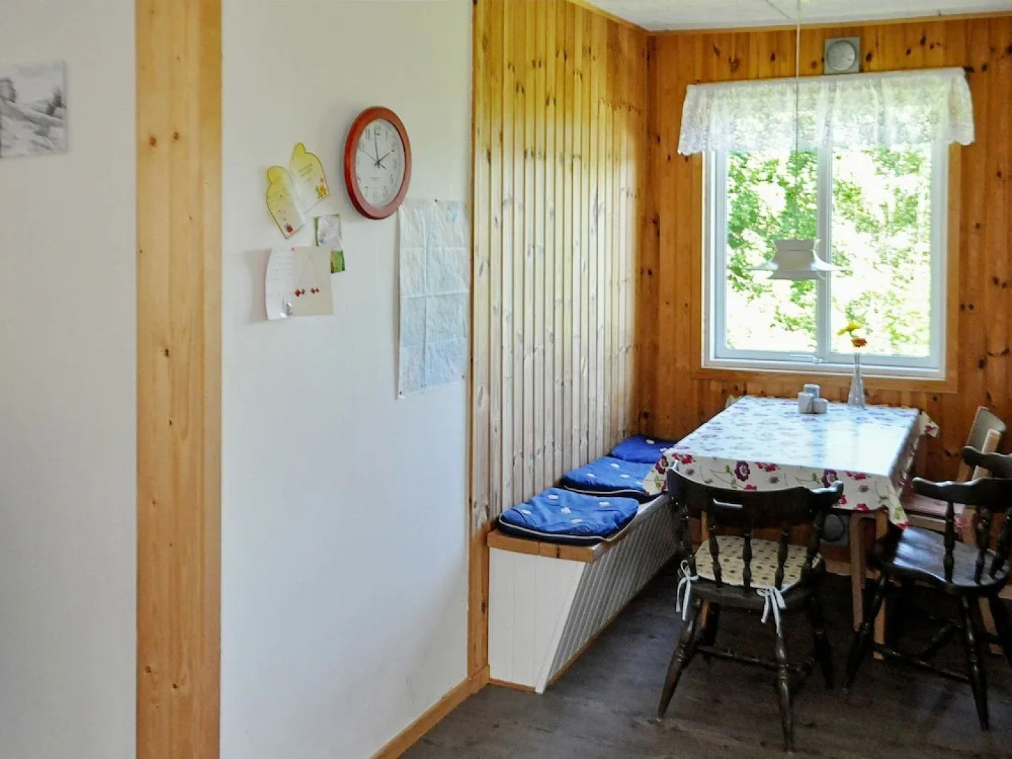 6 Person Holiday Home in Sunne