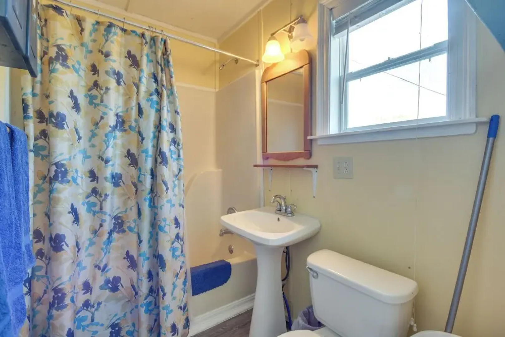 Studio ~ 5 Mi to Waveland Beach & Pier!