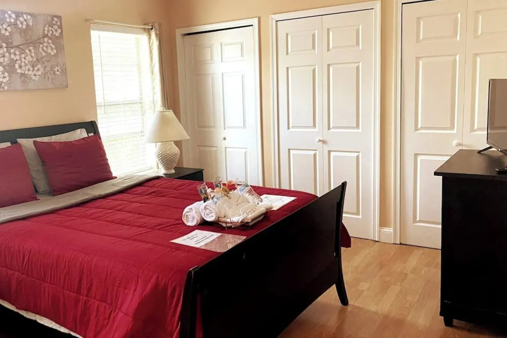 Room in House - Modern Executive Master Bedroom