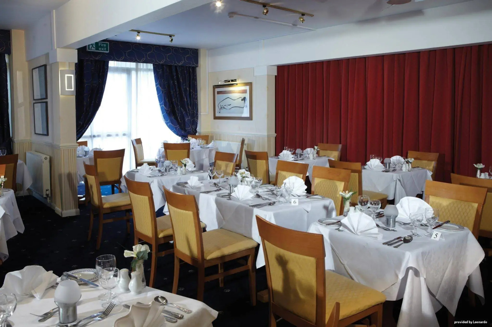 Tiverton Hotel Lounge & Venue