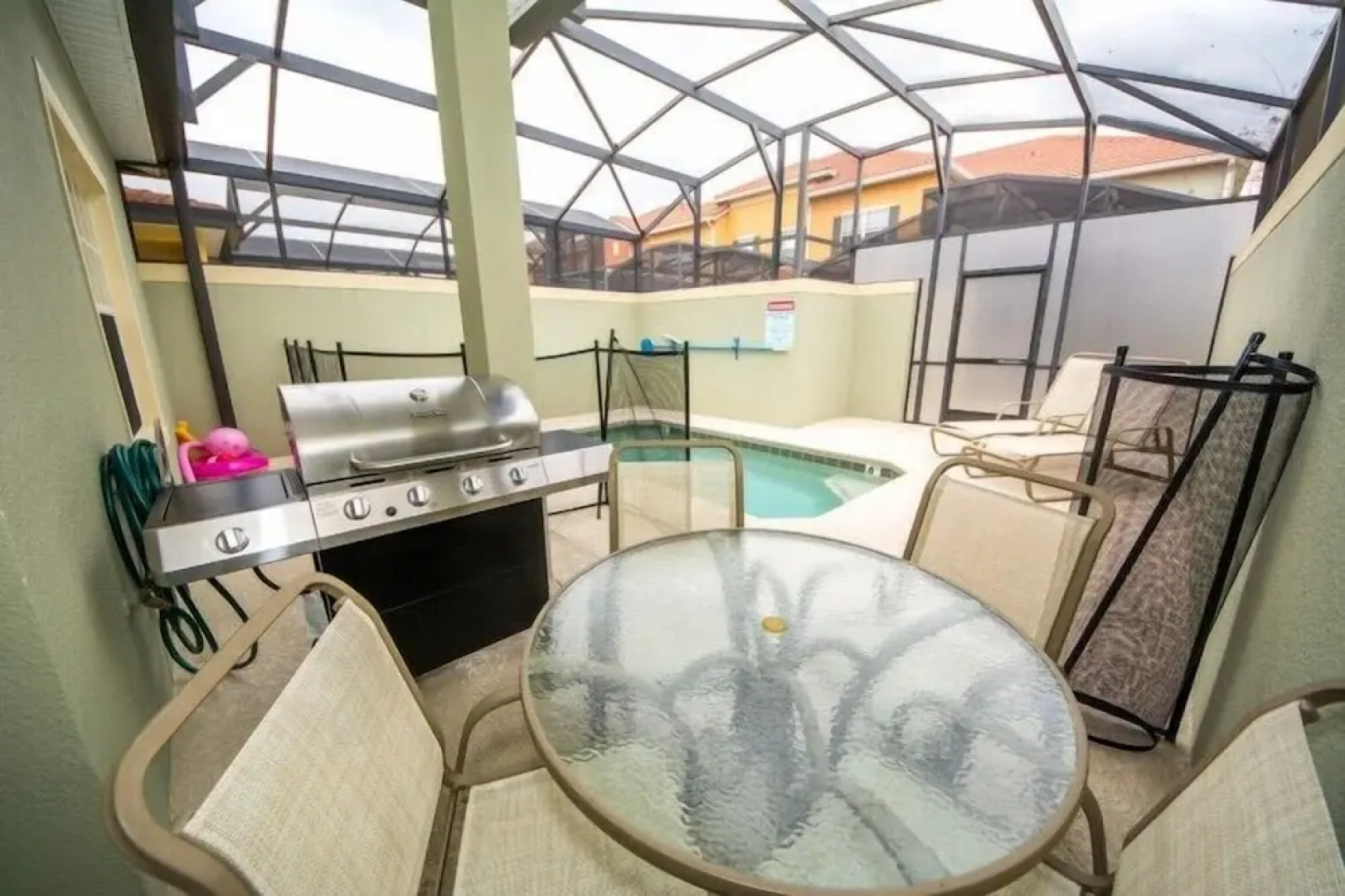 Paradise Palms by Home 2U