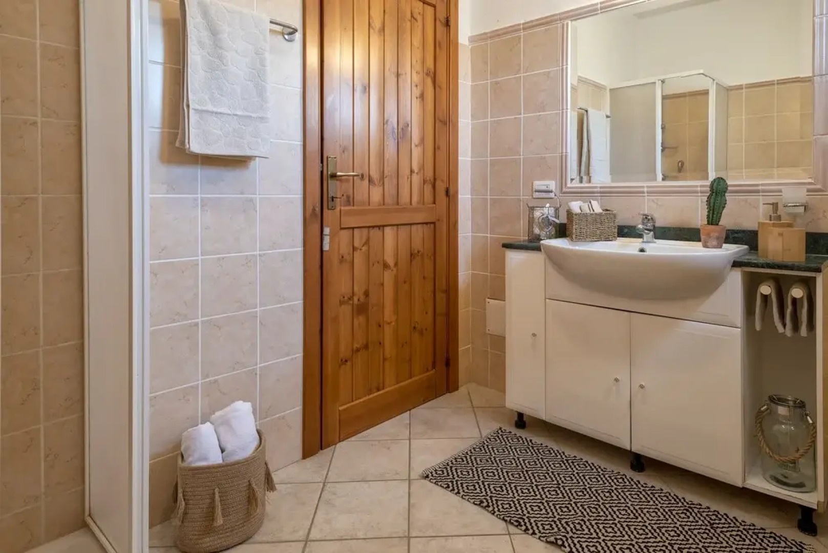 Near Alghero Shardana Guest House in Uri With Swimming Pool