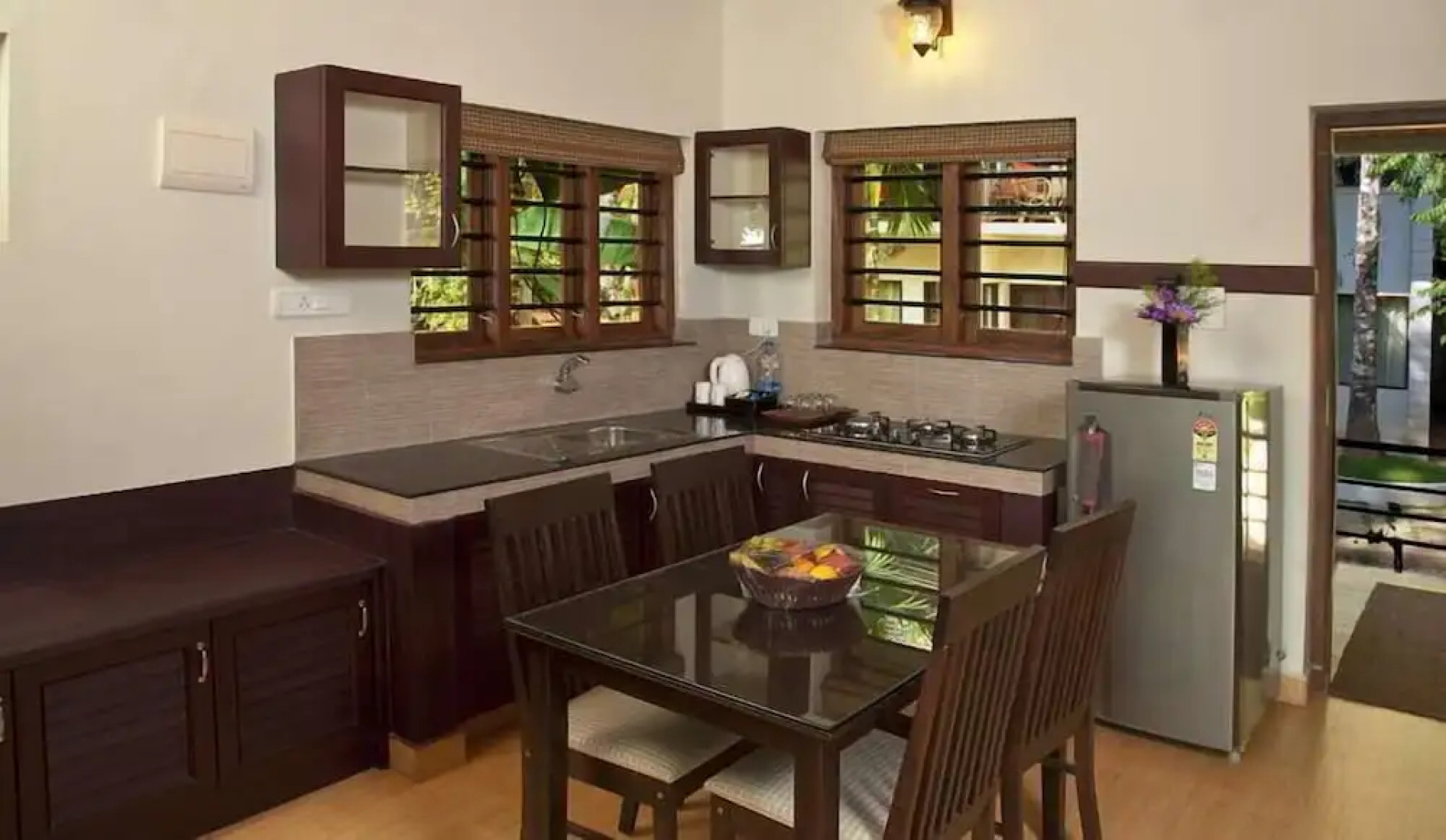 Hill Tree Inn Luxury Resort & Spa